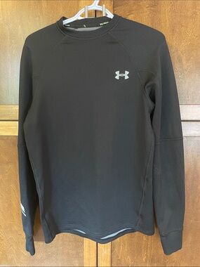 Under Armour Black Long-Sleeve Crew Performance Shirt